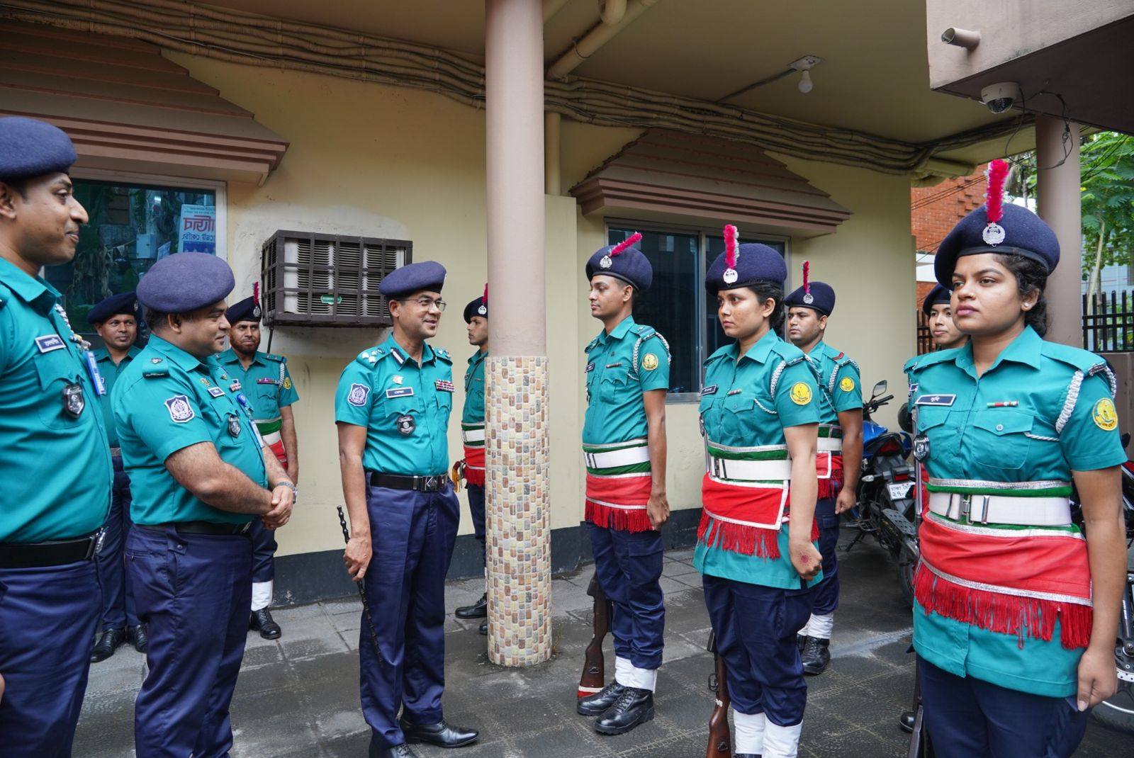 সিলেটে পুলিশ কমিশনারের বার্ষিক পরিদর্শন : কার্যক্রমে সন্তোষ, দিলেন দায়িত্বশীলতার বার্তা