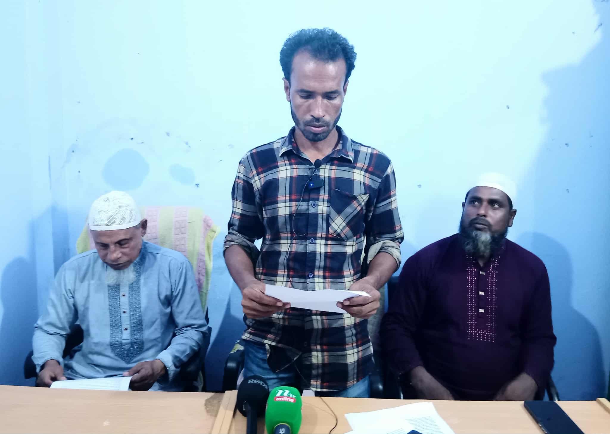 নানা অভিযোগে আ’লীগের চেয়ারম্যানের বিরুদ্ধে সংবাদ সম্মেলন