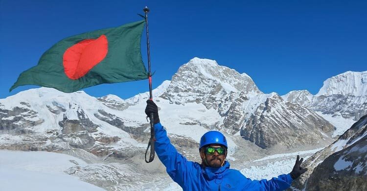 বিশ্বরেকর্ড গড়ে শাকিলের এভারেস্ট জয়