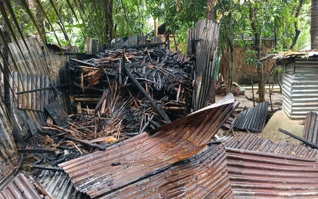 ফেসবুকে মাদকবিরোধী পোস্ট, রাতের আঁধারে কলেজ ছাত্রীর ঘরে আগুন