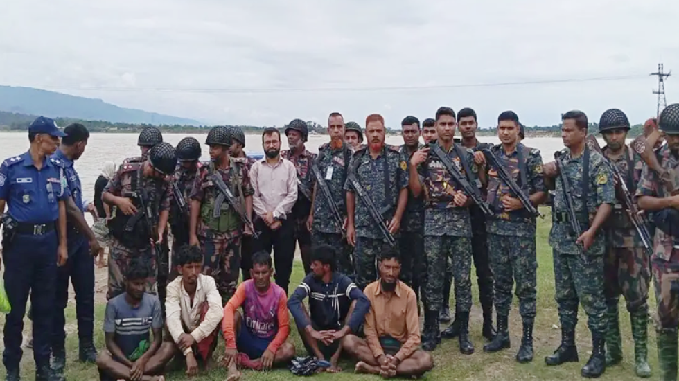 ভোলাগঞ্জে পাথর লু টে জড়িত ৫ জনের জেল : ৩১টি নৌকা ধ্বংস