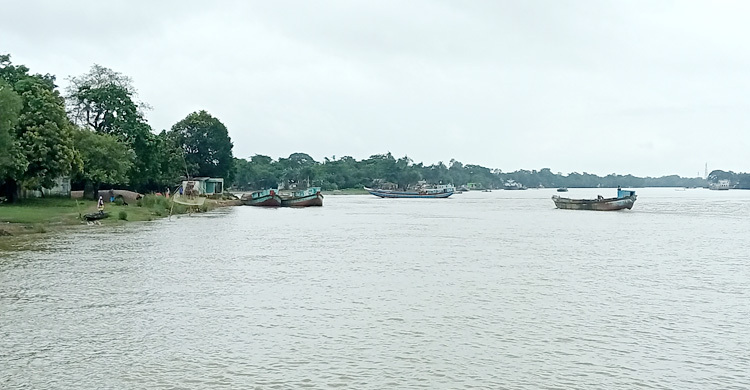সুনামগঞ্জে ধীরগতিতে বাড়ছে নদ-নদীর পানি