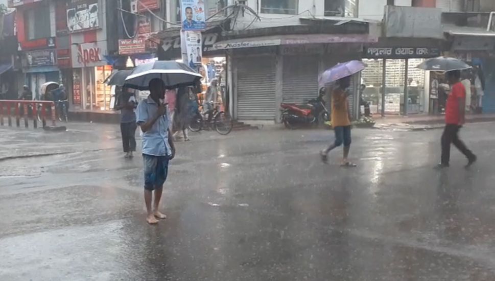 সিলেটে পাঁচ দিন ভারি বৃষ্টির শঙ্কা, সন্ধ্যার মধ্যেই ঝড়ের পূর্বাভাস