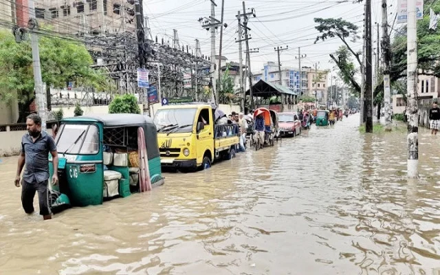 সিলেটে বৃষ্টি থামলেও কমছে না জলাবদ্ধতা