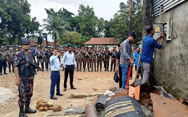 জাফলংয়ে অবৈধ ৬৭ টি ক্রাশার মিলের বিদ্যুৎ সংযোগ বিচ্ছিন্ন